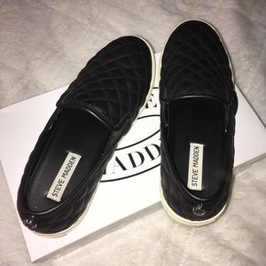 Steve Madden slip-ons